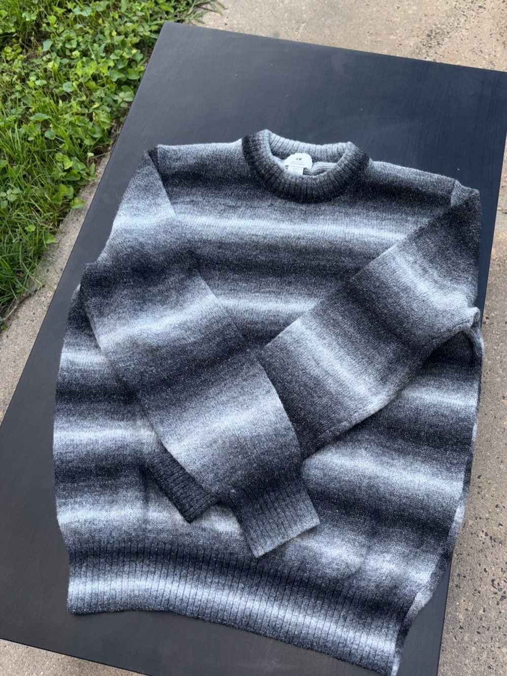 H&M Men's Gradient Gray Crewneck Sweater